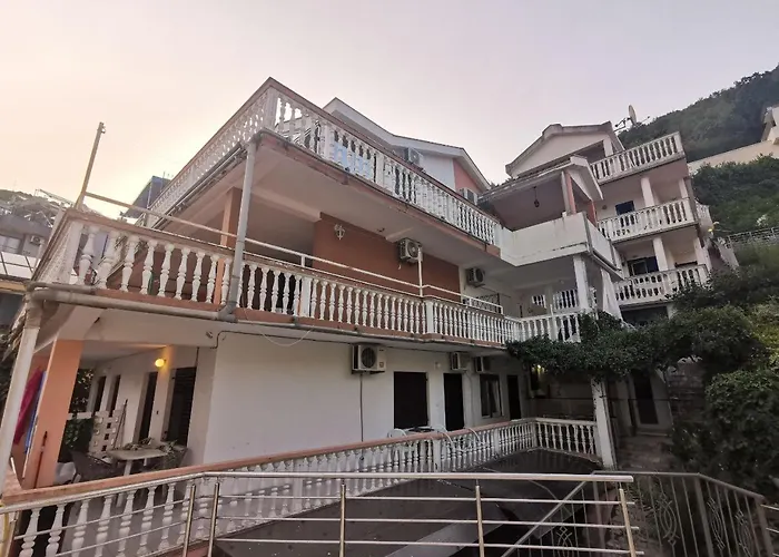 Monte Sonia Apartments